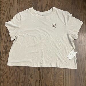 NWT Free Fly Apparel Women’s Cream Short Sleeve Graphic Tee